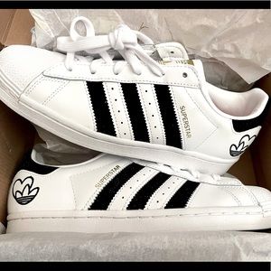 Adidas Superstar size 7.5 Womens Brand New